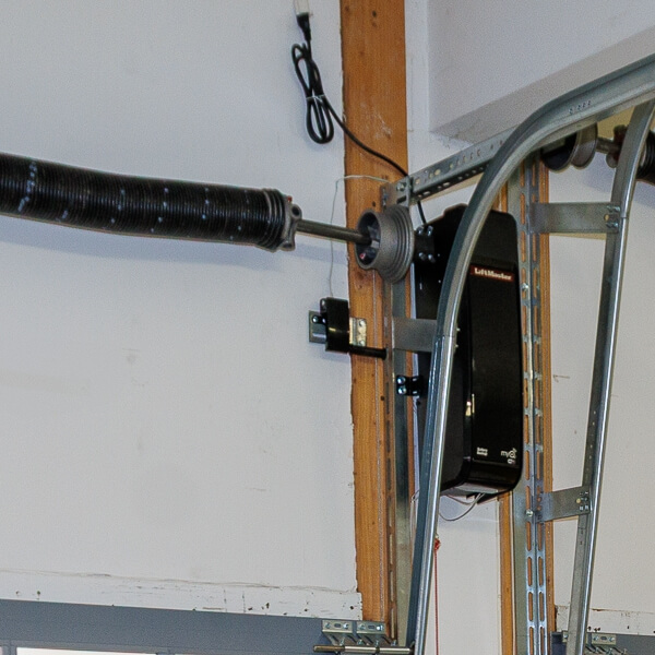 Durable Hinges and Rollers with Insulated Rails and Stiles Durable Hinges and Rollers with Insulated Rails and Stiles