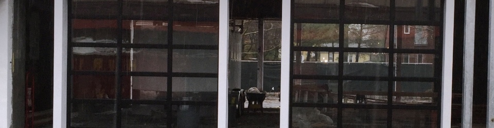 Pizzeria Glass Garage Doors - Feature